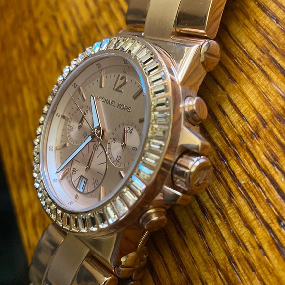 NWOT Michael Kors Dylan Rose Gold MK5412 Ladies Quartz Watch - Picture 7 of 9